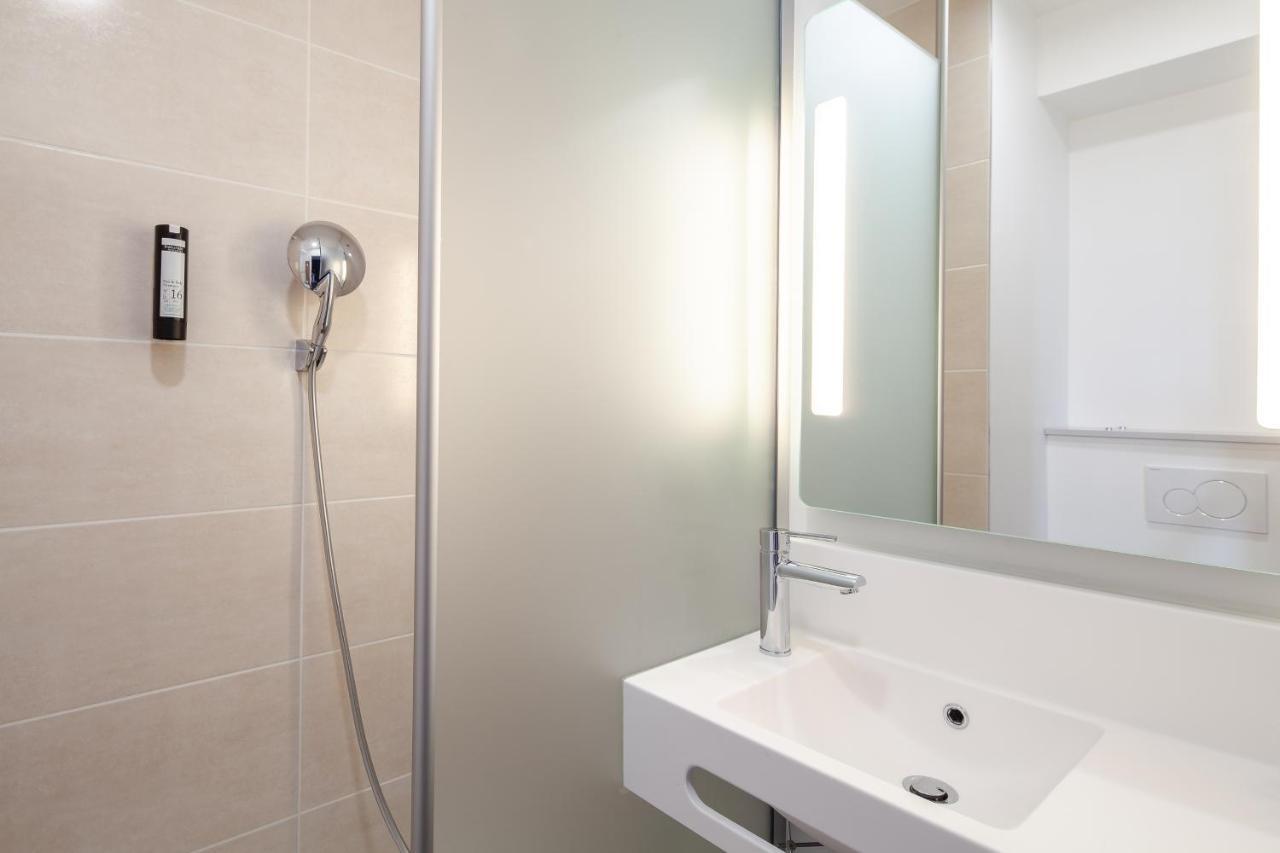 B&B Hotel Massy Gare Tgv Esterno foto