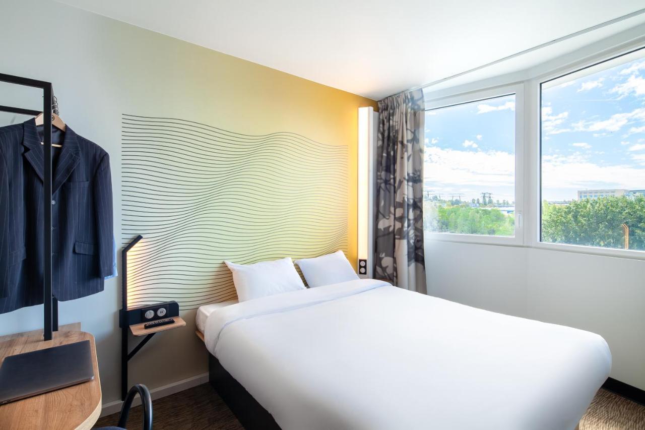 B&B Hotel Massy Gare Tgv Esterno foto