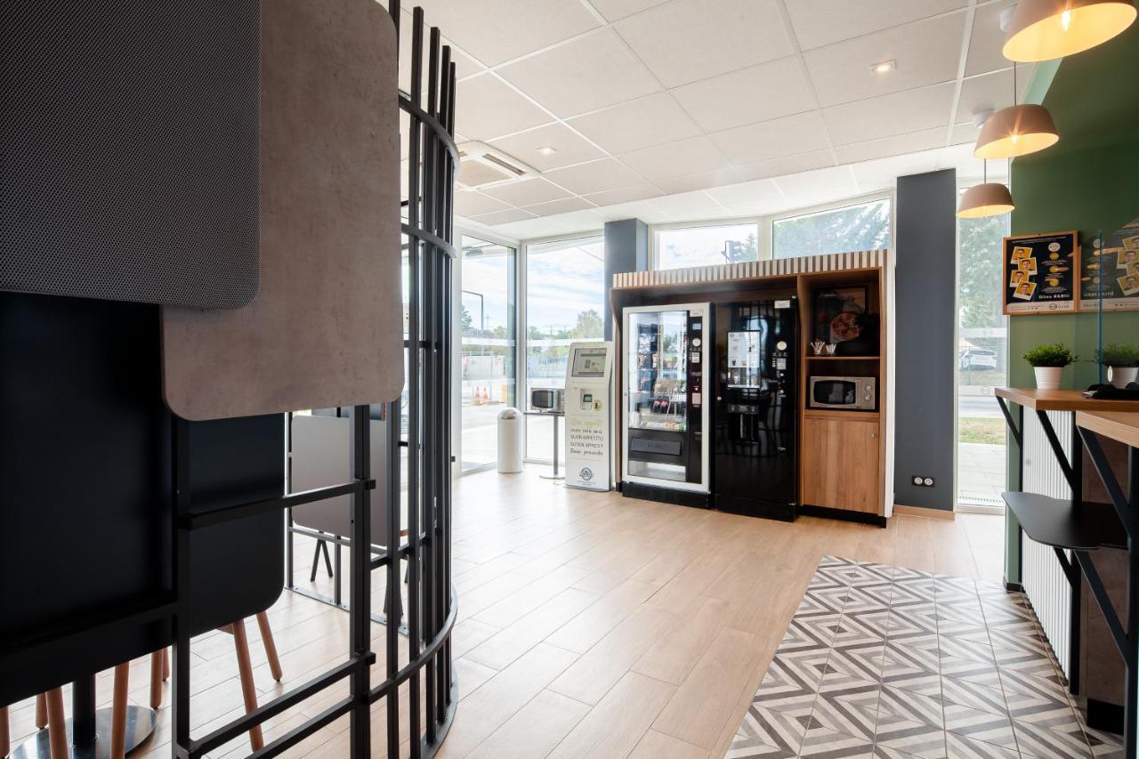 B&B Hotel Massy Gare Tgv Esterno foto