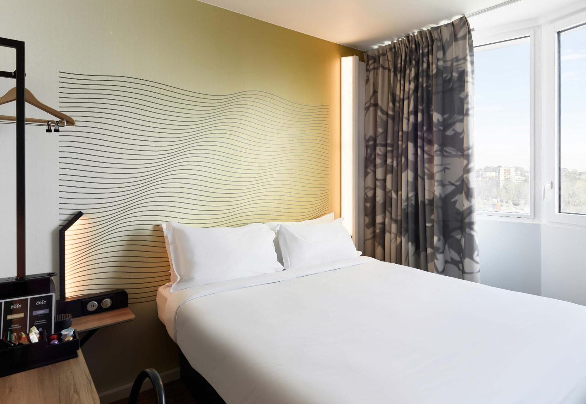 B&B Hotel Massy Gare Tgv Esterno foto